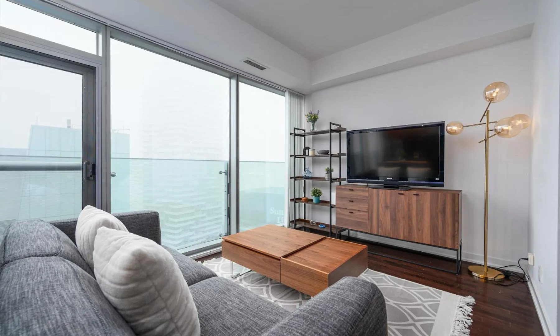 Downtown Suites 1 Торонто Апартаменты