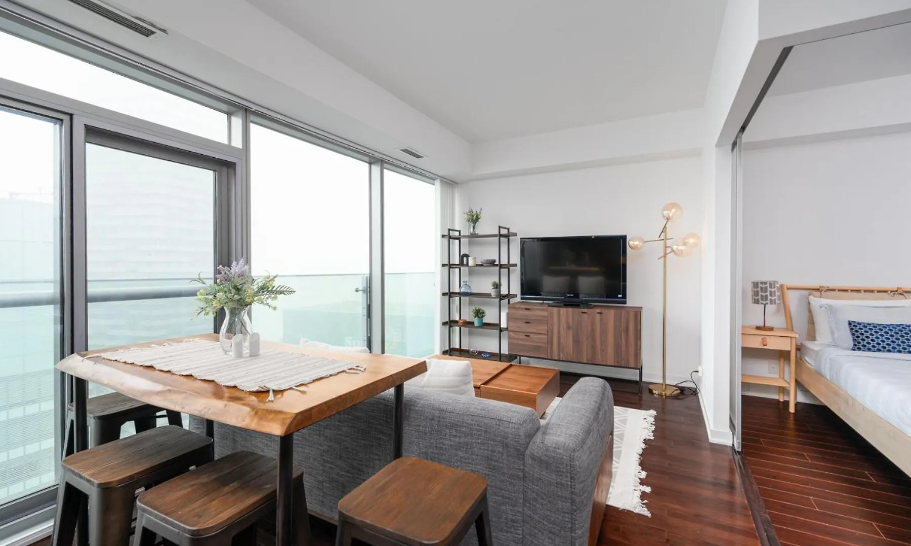 Downtown Suites 1 Торонто 0*,  Канада
